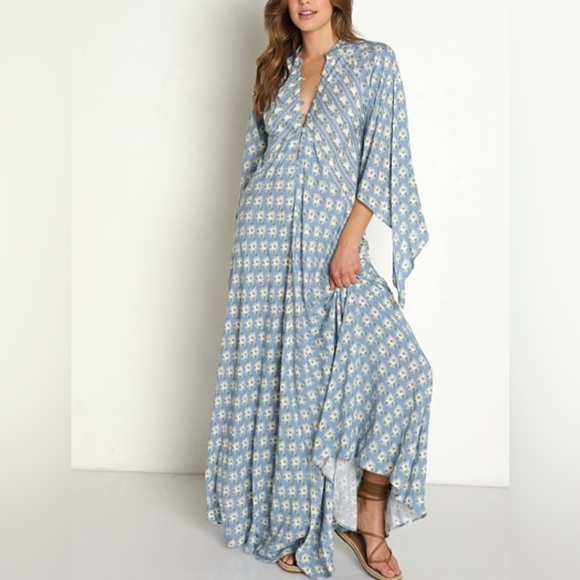Jen's Pirate Booty Daydream Hyacinth Gown Daydream Sky Blue sz M - Picture 1 of 8